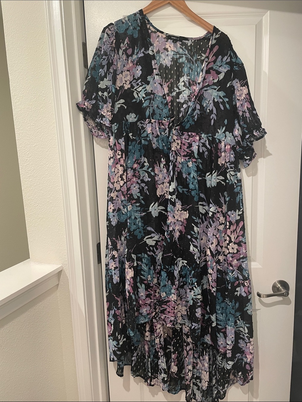 Torrid black floral chiffon duster kimono size 1x
